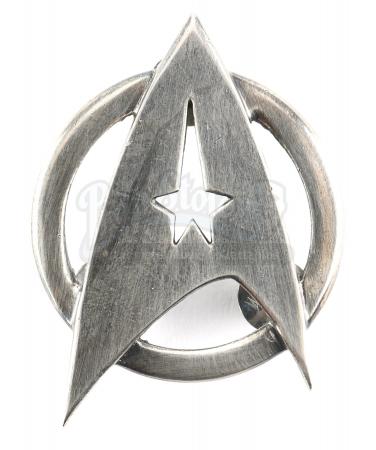 STAR TREK INTO DARKNESS (2013) - Starfleet Captain's Command Division Dress Uniform Insignia