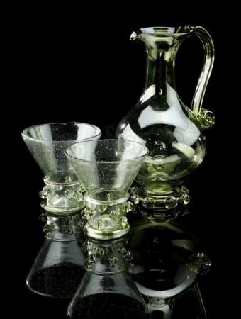 Medivh's (Ben Foster) Pitcher and Glass Set