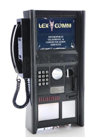 LOIS & CLARK: THE NEW ADVENTURES OF SUPERMAN (1993 - 1997) - Lex-Comm Pay Phone