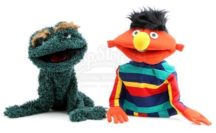 MADTV (1995 - 2009) - Ernie and Oscar The Grouch Muppet-Style Hand Puppets