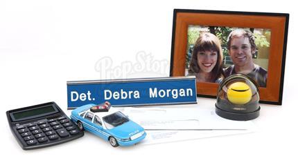 DEXTER (2006 - 2013) - Debra Morgan's (Jennifer Carpenter) Desk Items